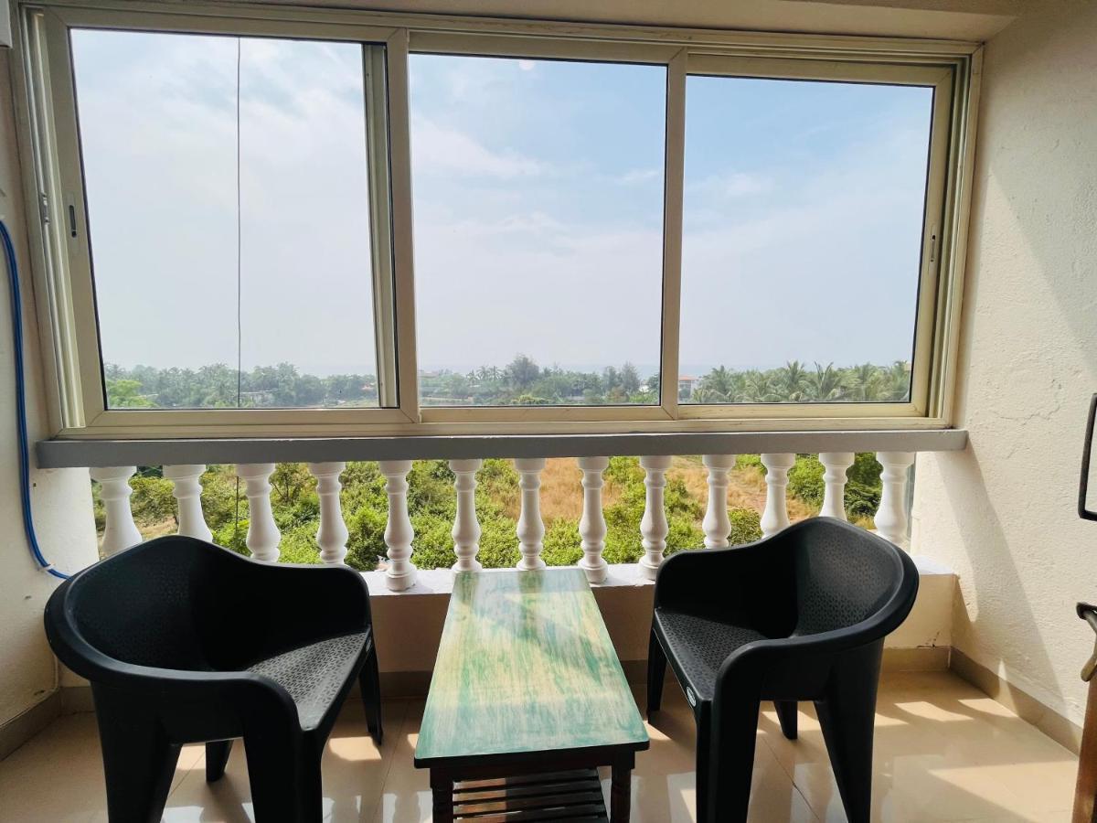 Nagas Hotel Satyavati Морджим Экстерьер фото