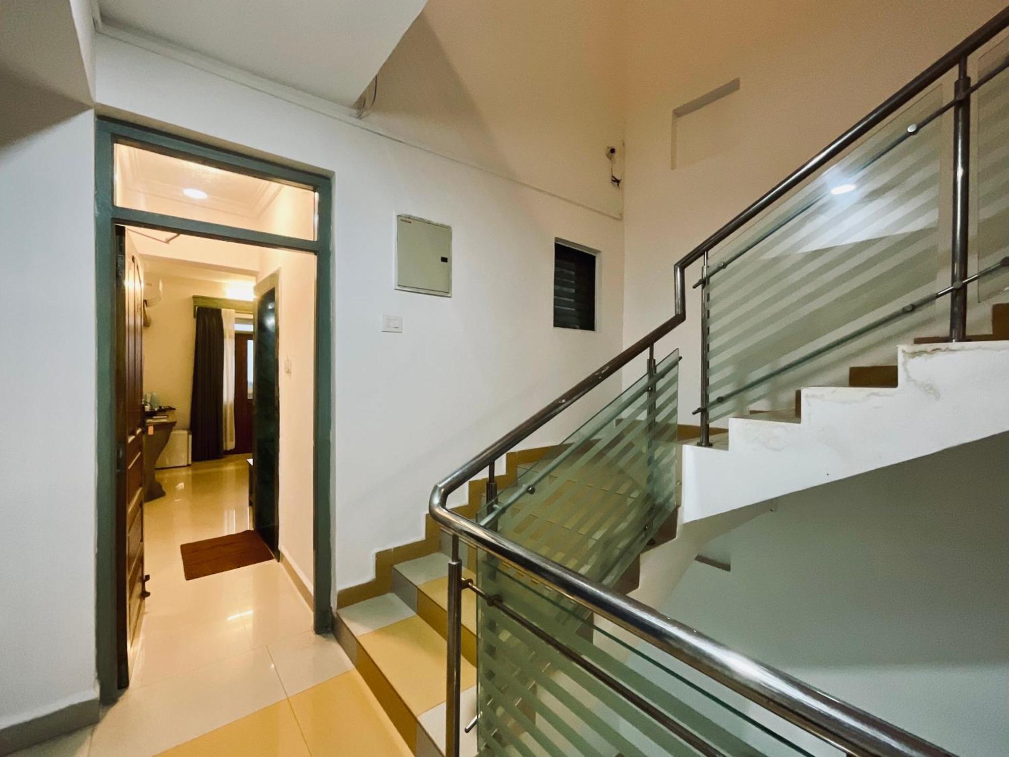 Nagas Hotel Satyavati Морджим Экстерьер фото